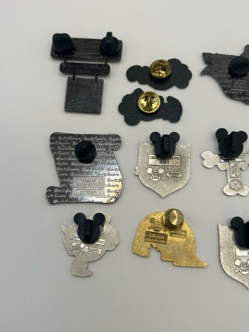 Lot Of 15 Walt Disney Trading Pins Minnie Mouse Atlantis Winnie The Pooh Haunted - Picture 10 of 13